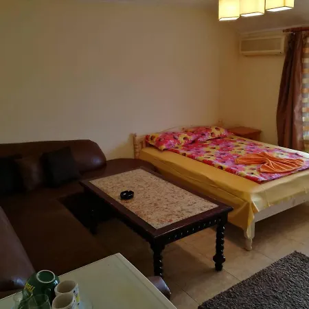 Konukevi Fener Ahyolu